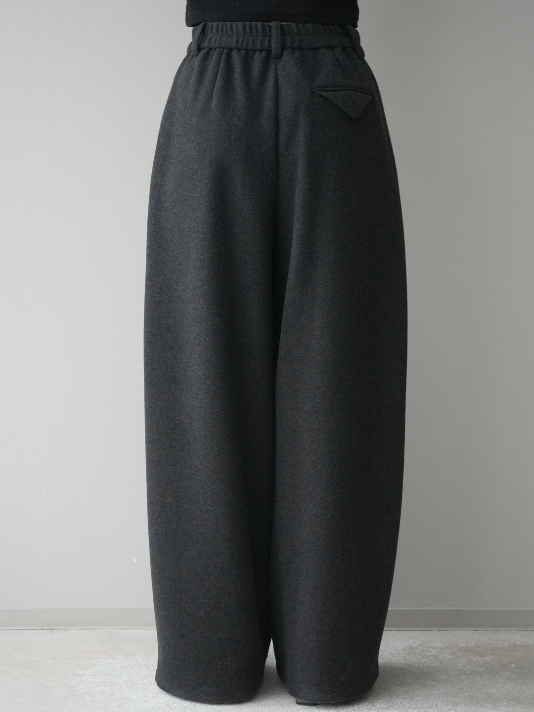 [予約]ウールタッチカーブパンツ/darkgray