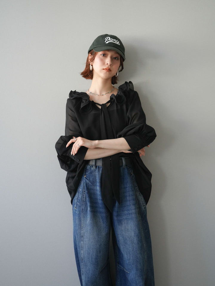 [予約]ラッフルネックシアーブラウス/black