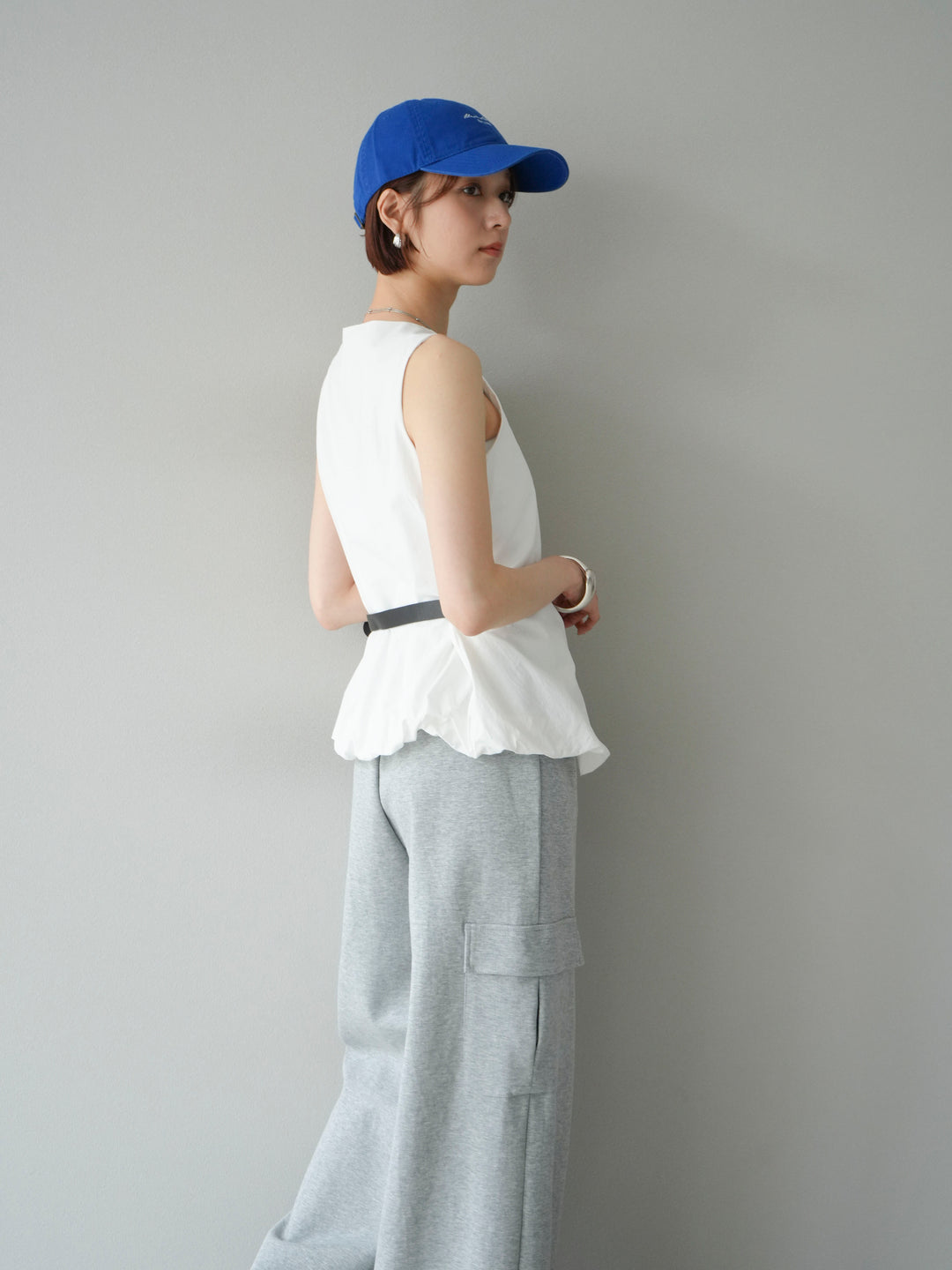 [SET]ベルトデザインバルーンブラウス+ウエストラインサイドポケットスウェットパンツ(2set)