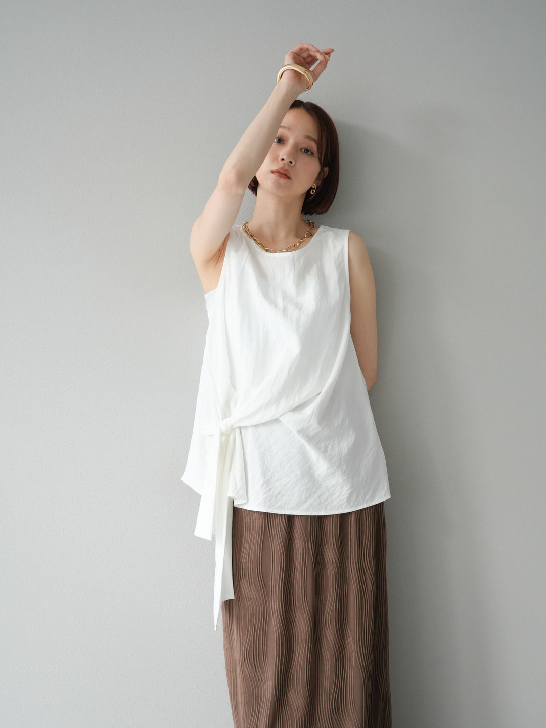 [SET] 前裹式無袖上衣+波浪滾邊緊身裙（2套）