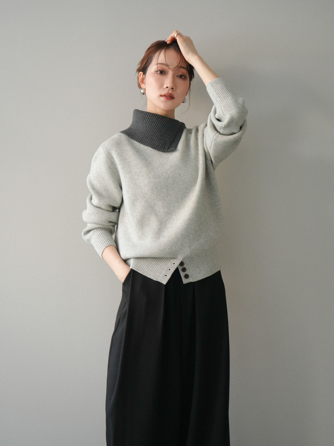 [予約]デザインネックバイカラーニットプルオーバー/gray