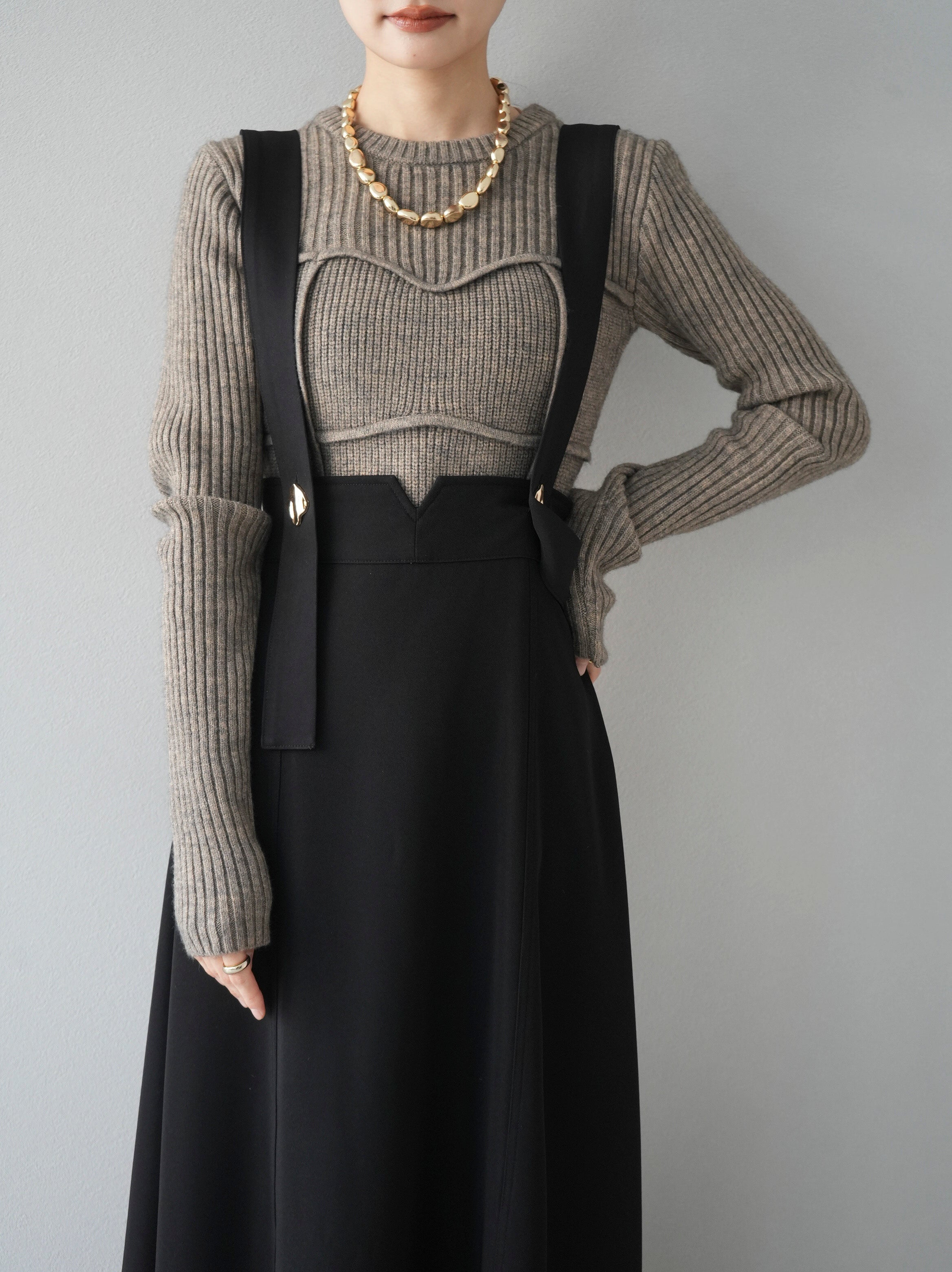 ユキ★ESSENTIAL レイヤードデザインリブトップス ブラック SET]デザインリブニットトップス+デザインリブニットトップス