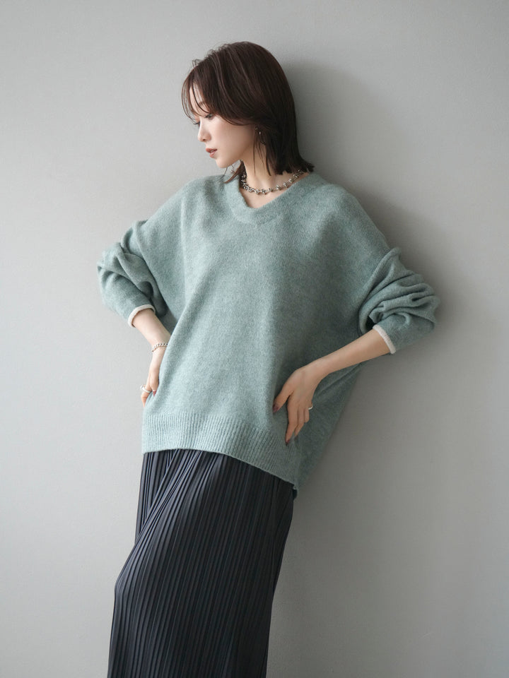 【預購】V領撞色袖針織套頭衫/薄荷綠