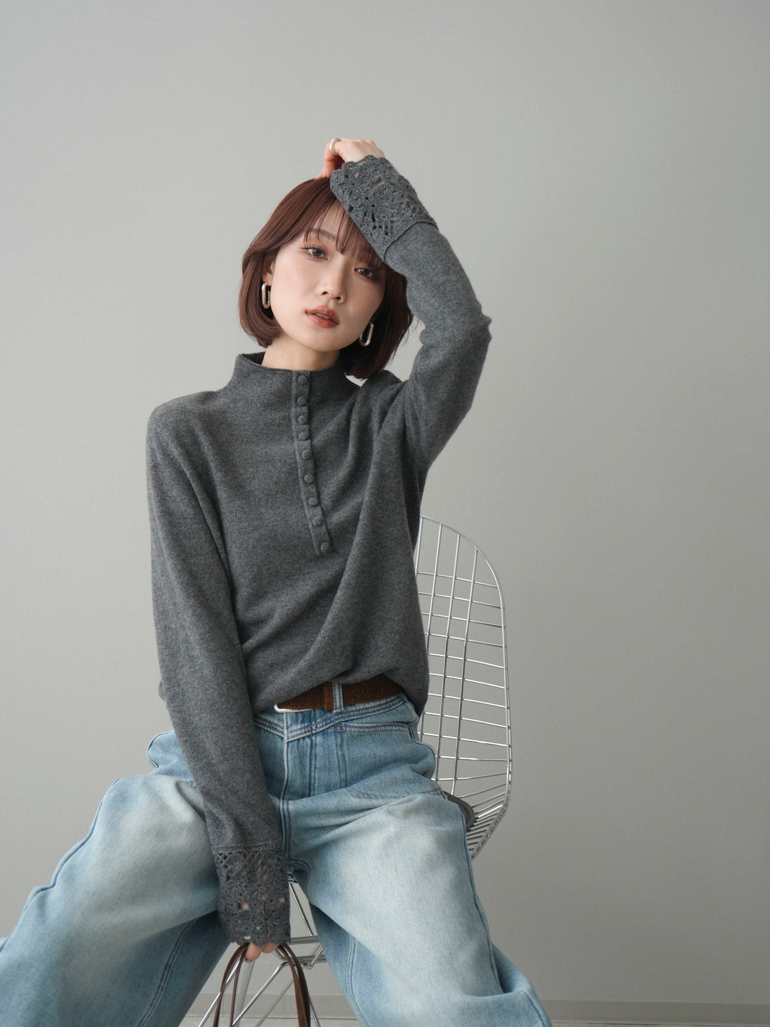 [予約]袖スカラップレースフロントボタンウールニットトップス/gray