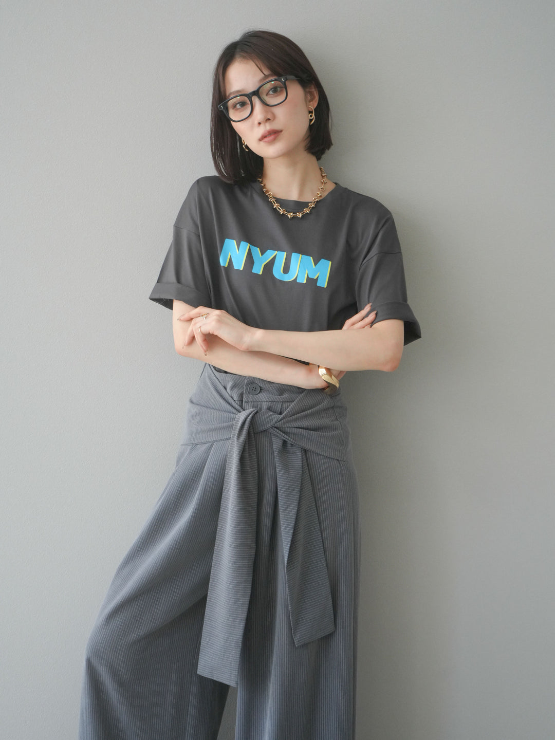 [預訂]“NYUM”標誌印花乾爽觸感棉質T卹/炭灰色