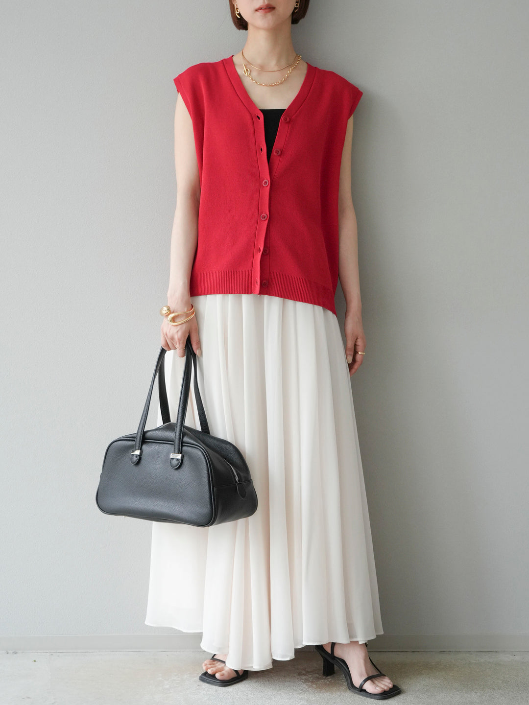 【預購】V領人造絲針織背心/紅色