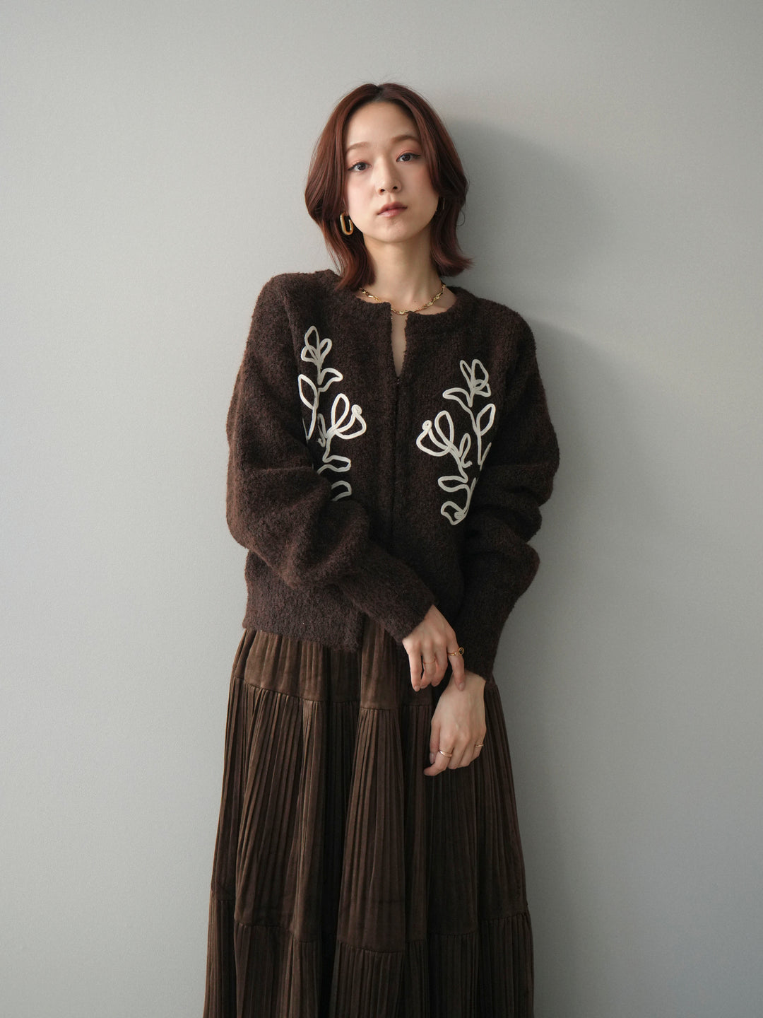 [SET]テープ刺繍ホック開きブークレニットカーディガン+ベロアティアードワッシャースカート(2set)