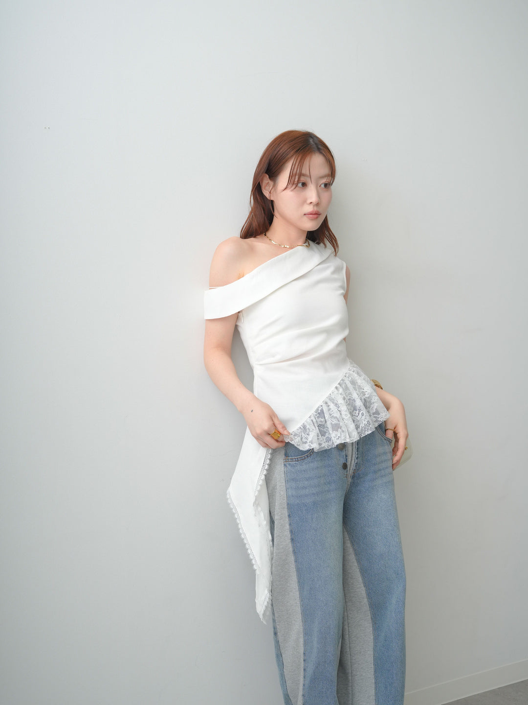 [SET]アシンメトリーラッフルレースヘムトップス+デニム切替スウェットパンツ(2set)