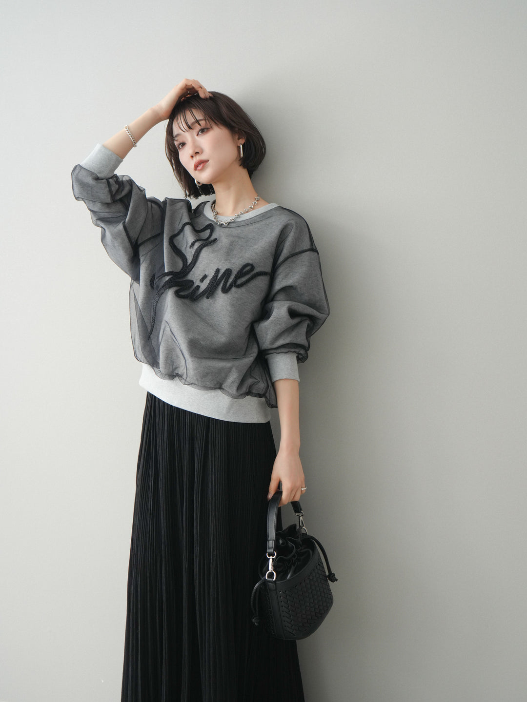 [SET]チュールレイヤードロゴスエットプルオーバー+選べるアクセセット(2set)