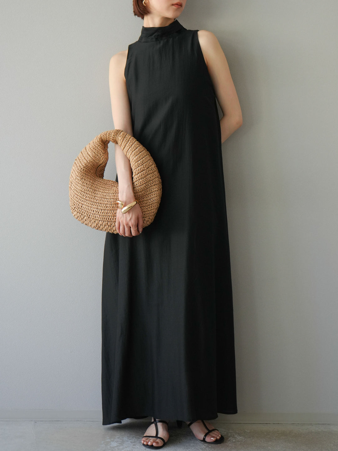 [予約]シアーホルターバックオープンワンピース/ブラック