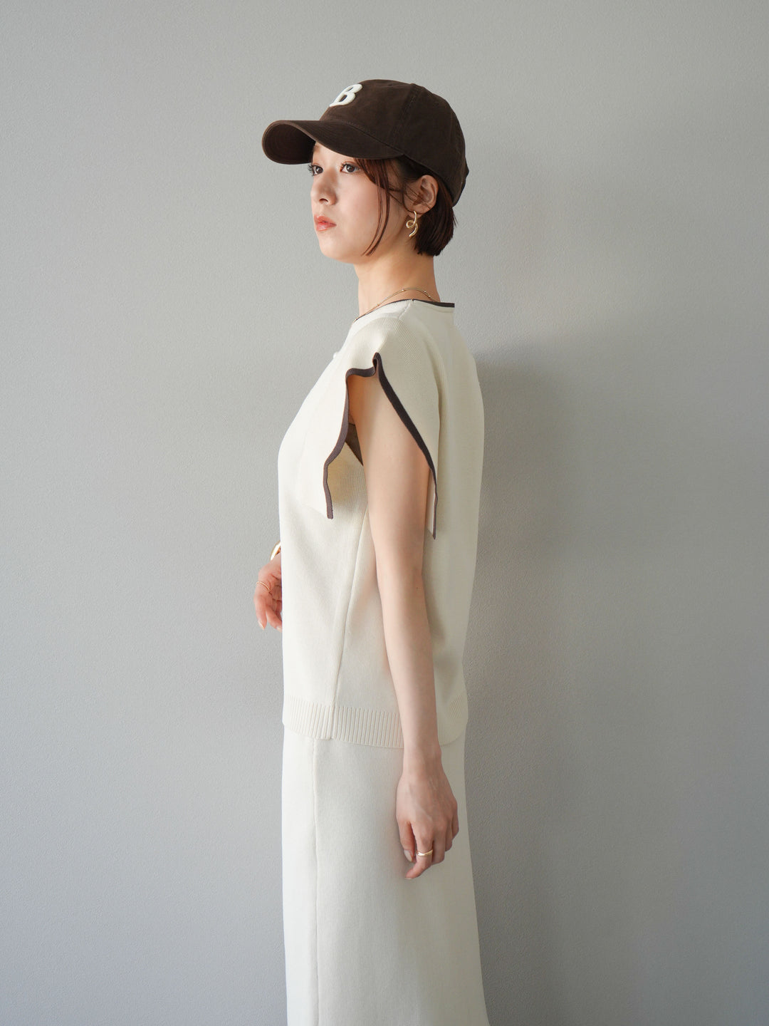 【預購】亞麻質感方袖拼色針織套頭衫/象牙白