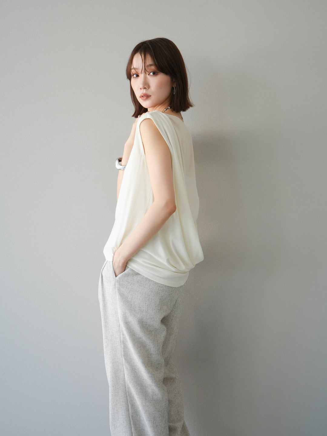 [預訂] 雙向透視多層垂墜上衣/象牙色