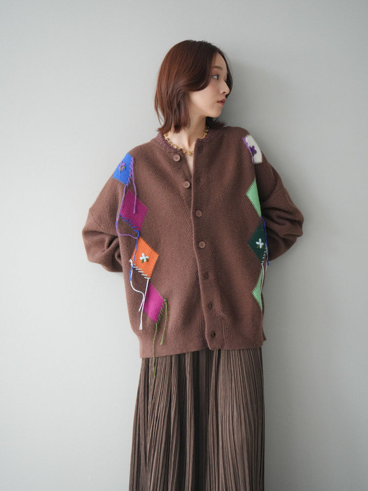 [SET]ハンドステッチアーガイルデザインニットカーディガン+裾レーススウェードプリーツマキシスカート(2set)