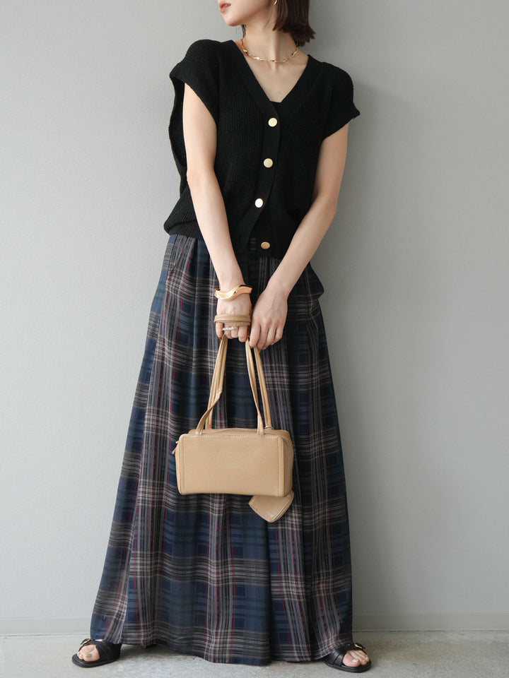 [予約]ゴールドボタンVネックニットカーディガン/ブラック