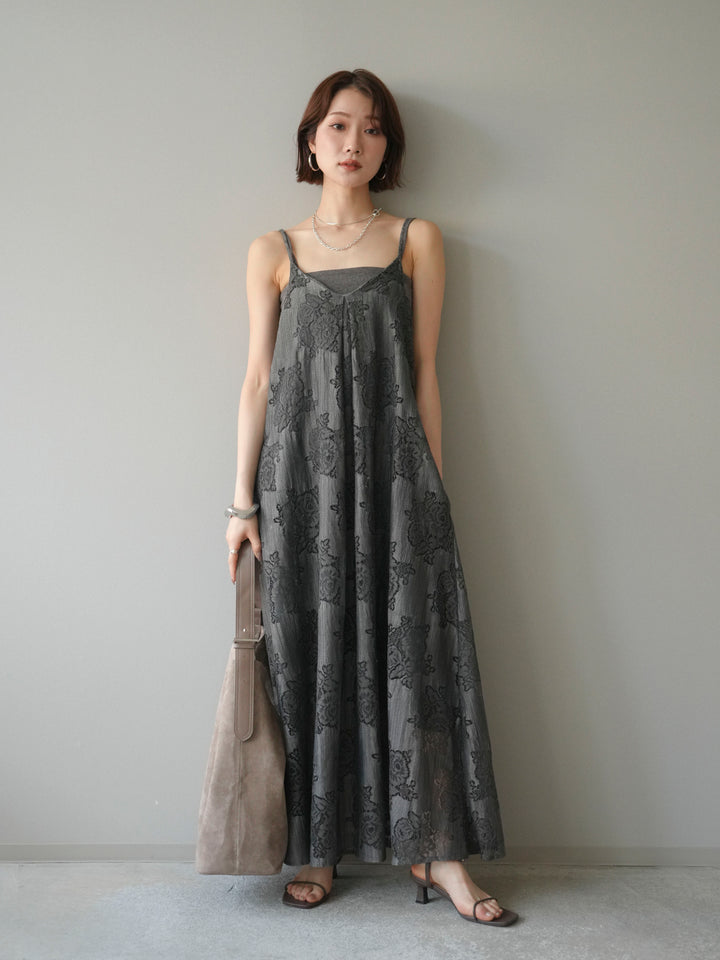 【預購】花朵蕾絲吊帶洋裝 / 灰色