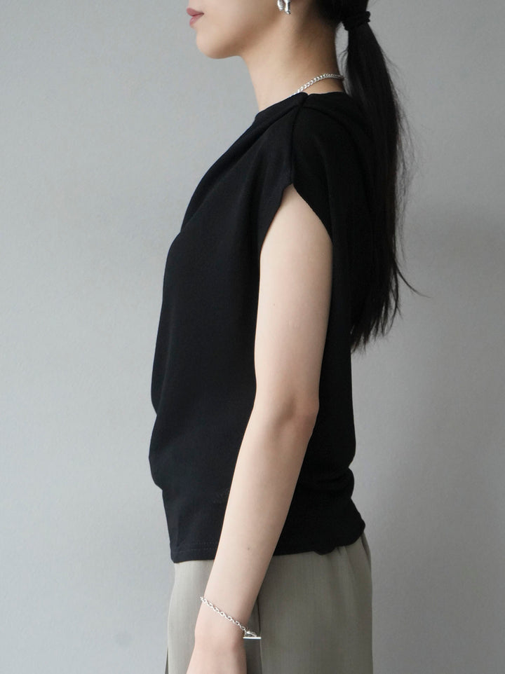 [Pre-order] Asymmetrical Tuck Sleeveless Knit/Black