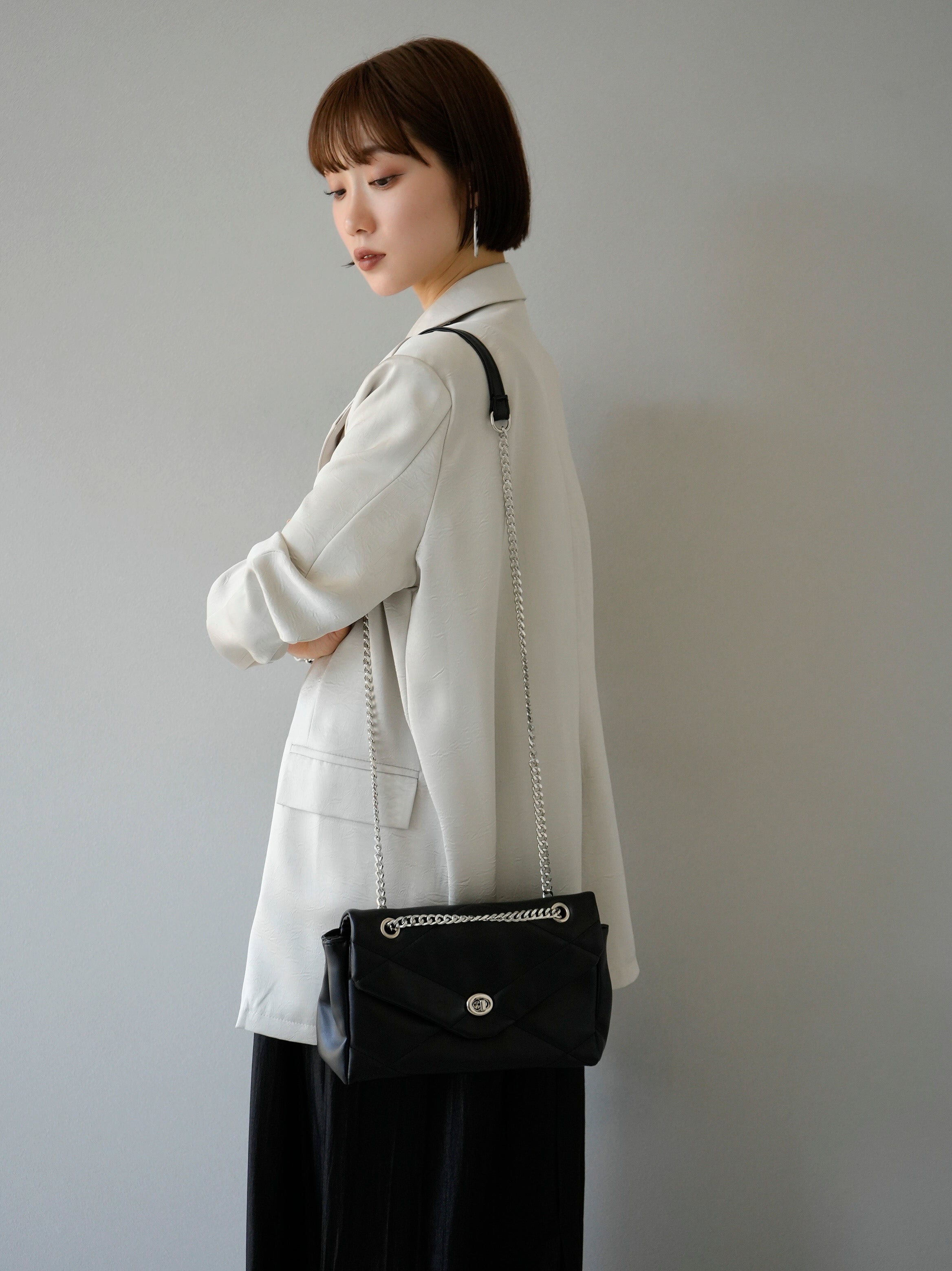 予約]キルティングチェーンバッグ/ブラック – Lumier