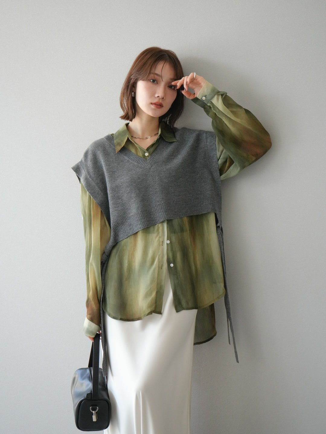 [予約]サイドリボンVネックショートニットベスト/チャコール