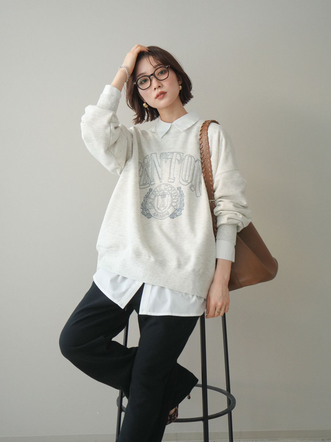 [SET]カレッジロゴ刺繍BIGスウェットプルオーバー+ボウタイ付オーバーシャツ(2set)