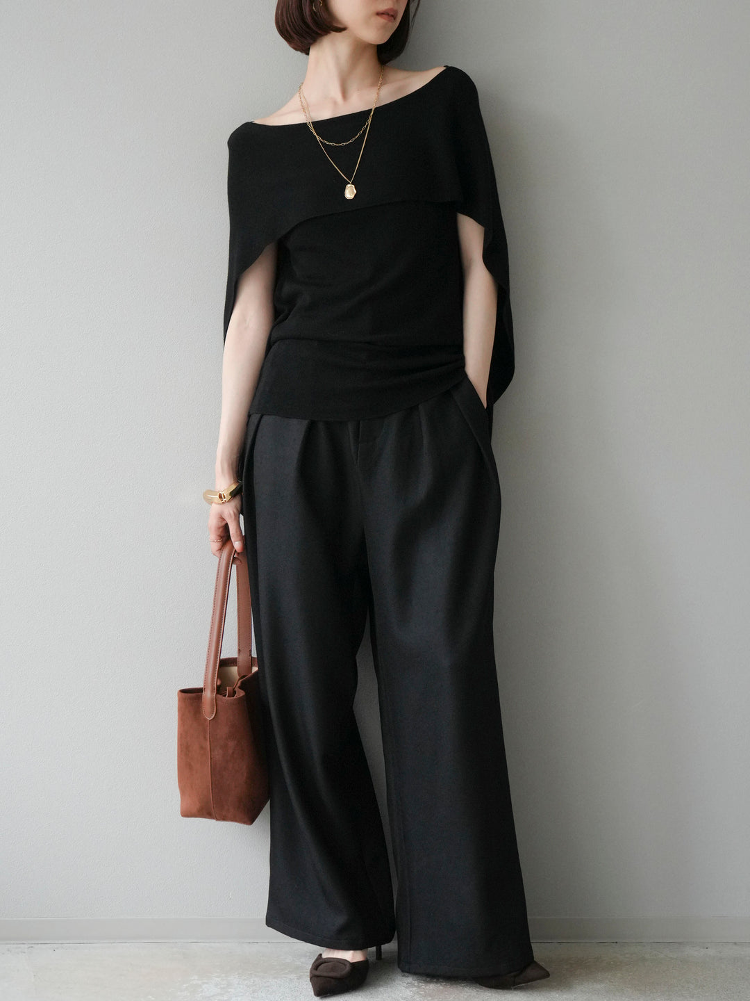 [予約]マントデザインスリットドルマンニット/ブラック