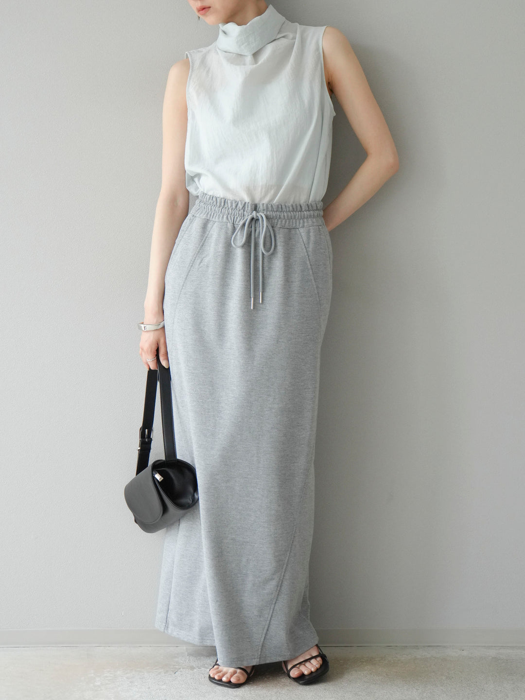 [予約]バックタイノースリーブブラウス/ブルー