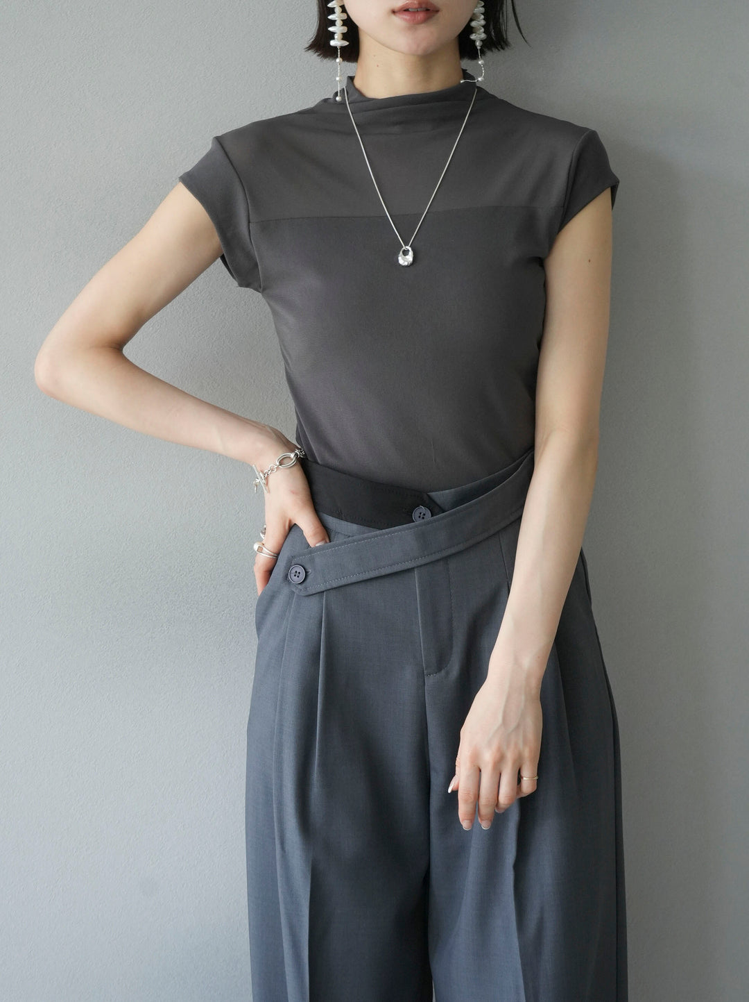 [Pre-order] Sheer switching stretch top/charcoal