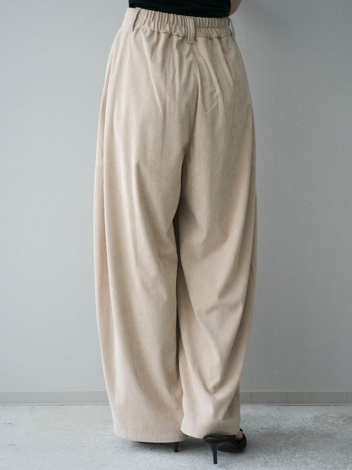 [予約]コーデュロイサイドタックコクーンパンツ/beige
