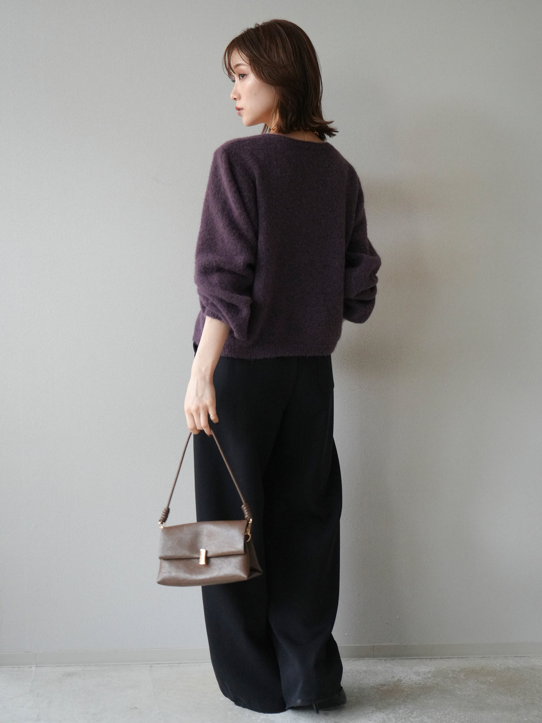 [SET]ゴールドボタンニットカーディガン+アウトシームカットオフスエットパンツ(2set)