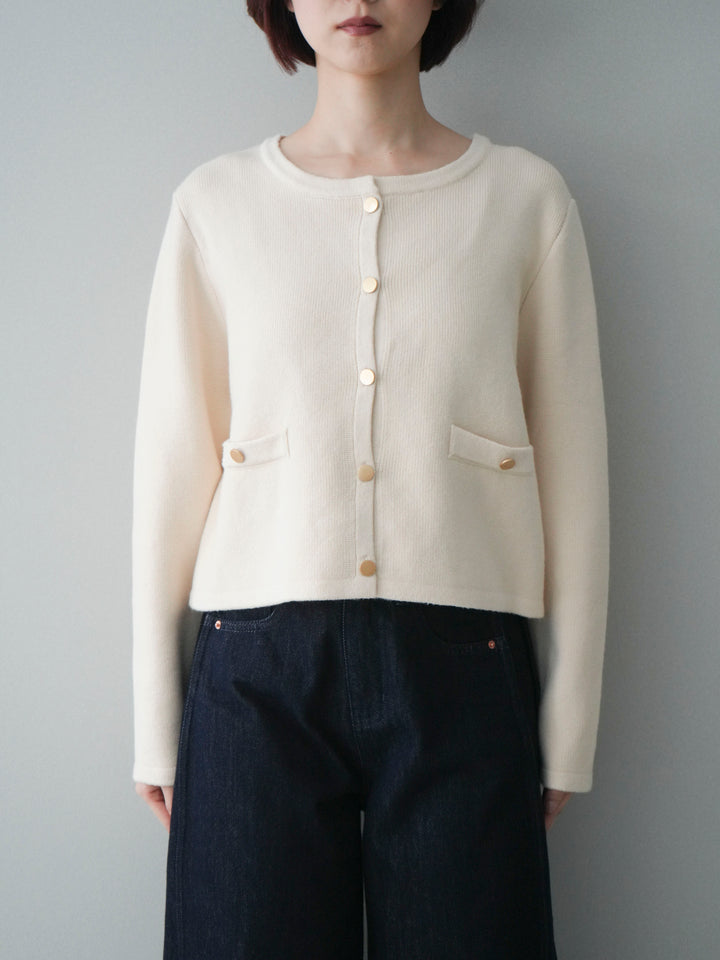 [予約]ゴールドボタンノーカラーニットジャケット/ivory