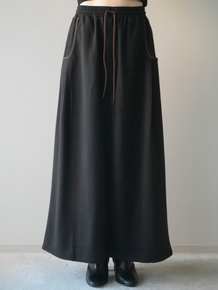 [予約]配色パイピングIラインスカート/black