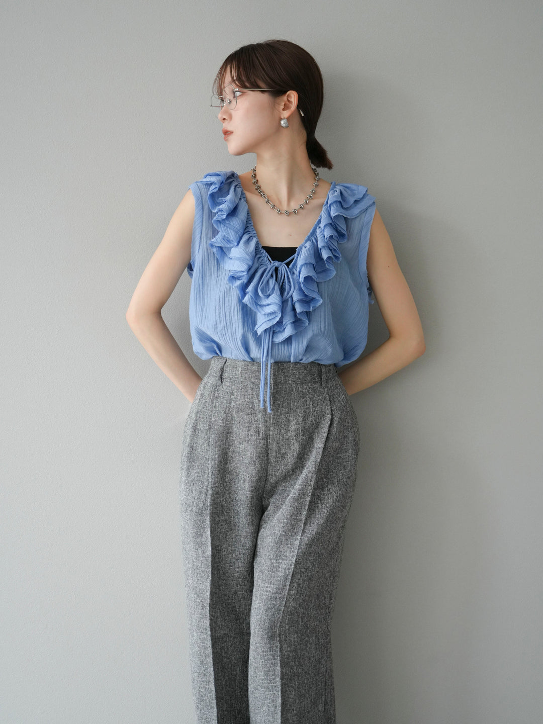 [予約]ワッシャーラッフルノースリーブブラウス/ブルー