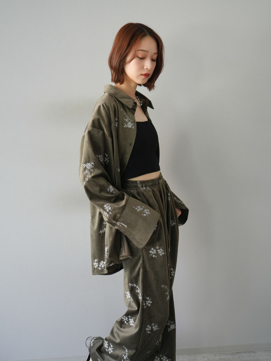 [予約]ベロアフラワーエンブロイダリーシャツ/ブラウン