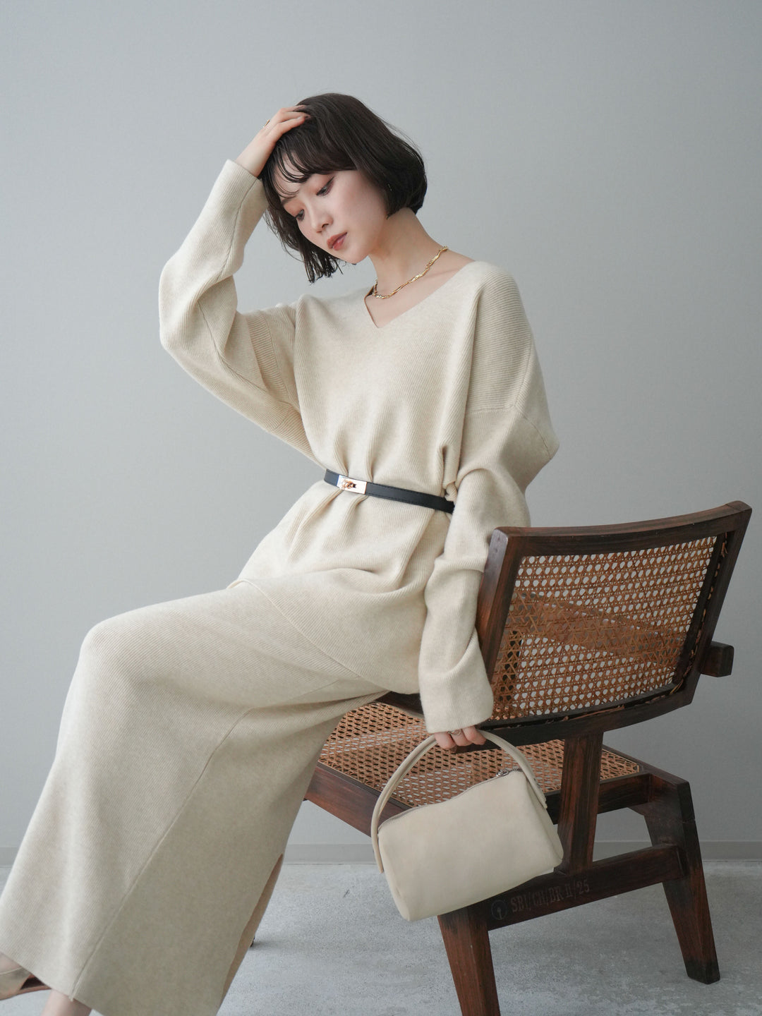 [SET]ベルト付Vネックニット＆スカートSET UP+選べるアクセセット(2set)