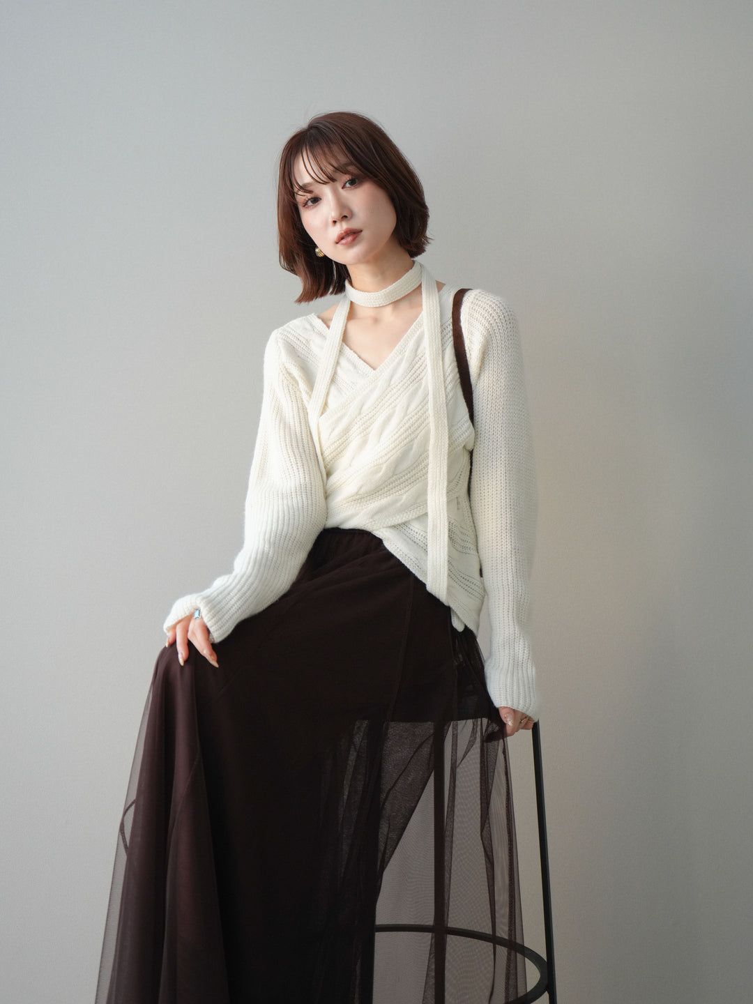 [予約]ケーブル編みクロスニットトップス/white