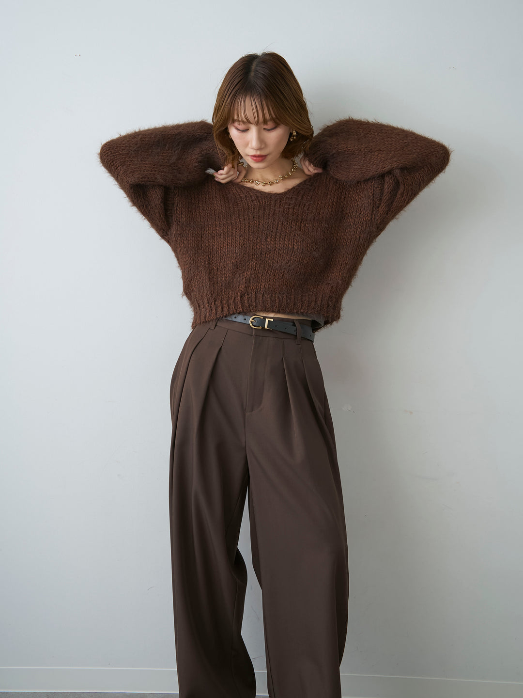 [予約]Vネックシャギークロップニットトップス/brown