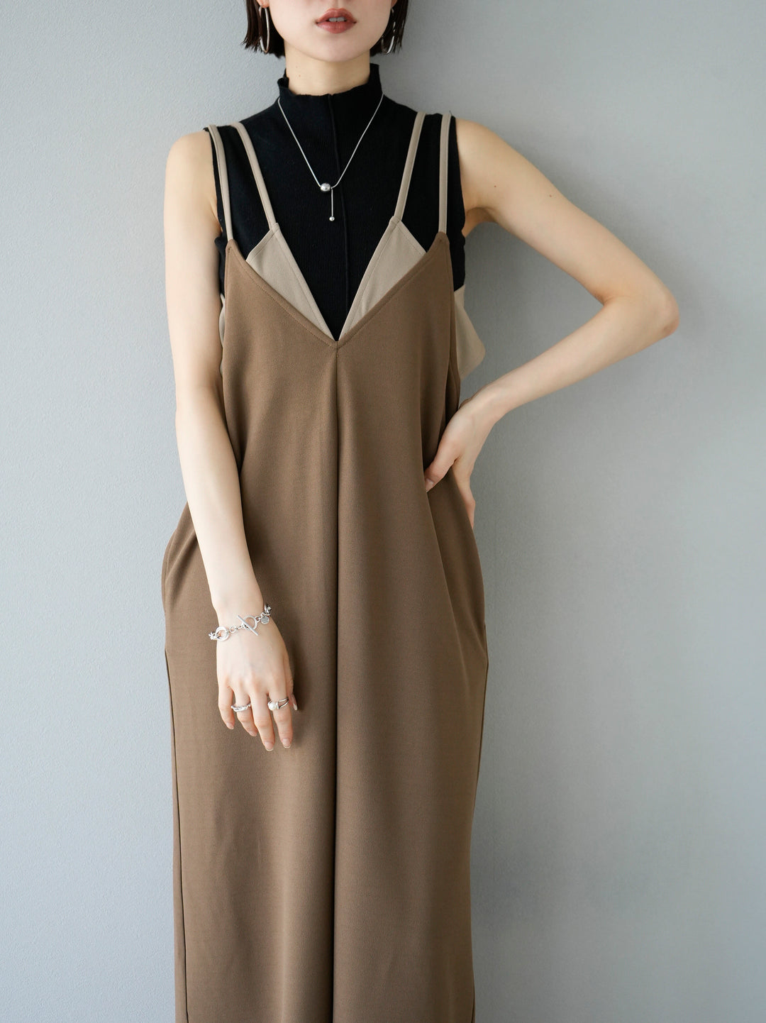 [Pre-order] Bicolor Layered Design Cami Dress/Mocha