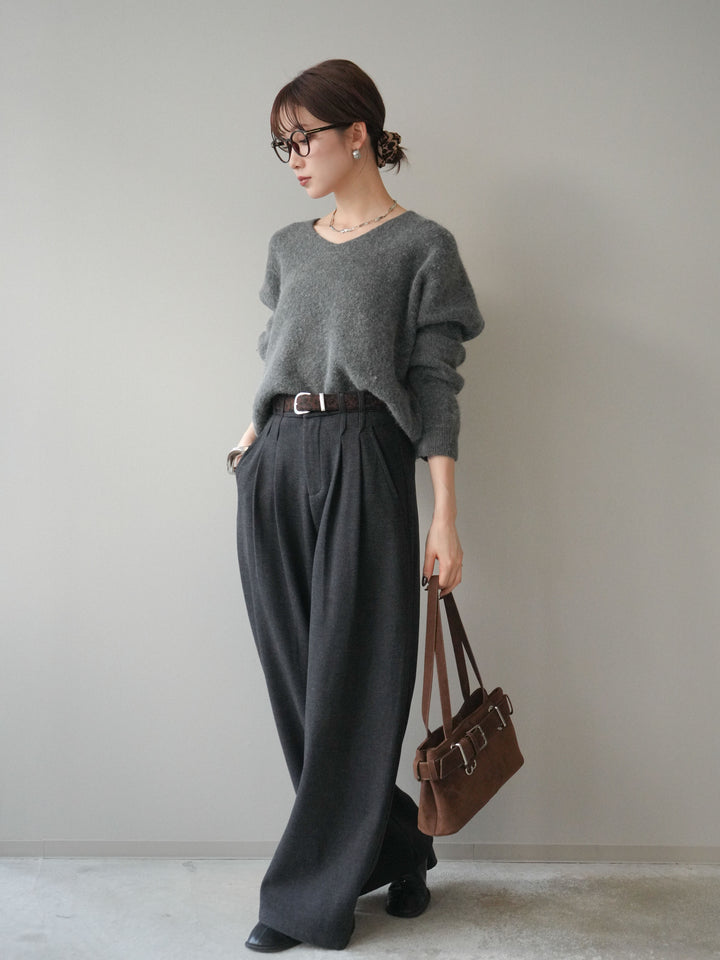 [SET]シュシュ付きアンゴラタッチVネックニットプルオーバー+アニマル柄ベルト付きウールタッチワイドパンツ(2set)