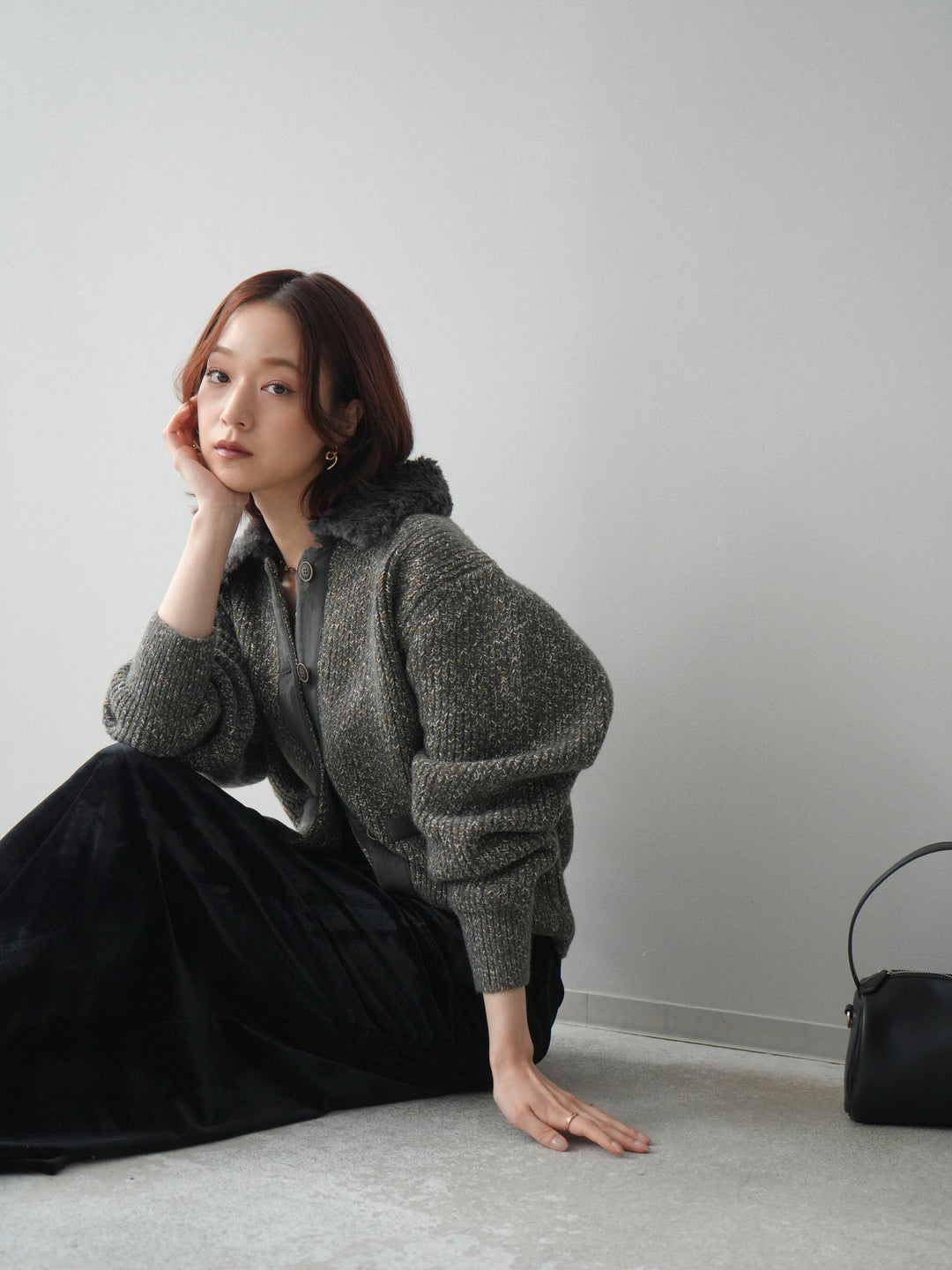 [SET]襟ボアミックスヤーンニットカーディガン+ギャザーベロアスカート(2set)