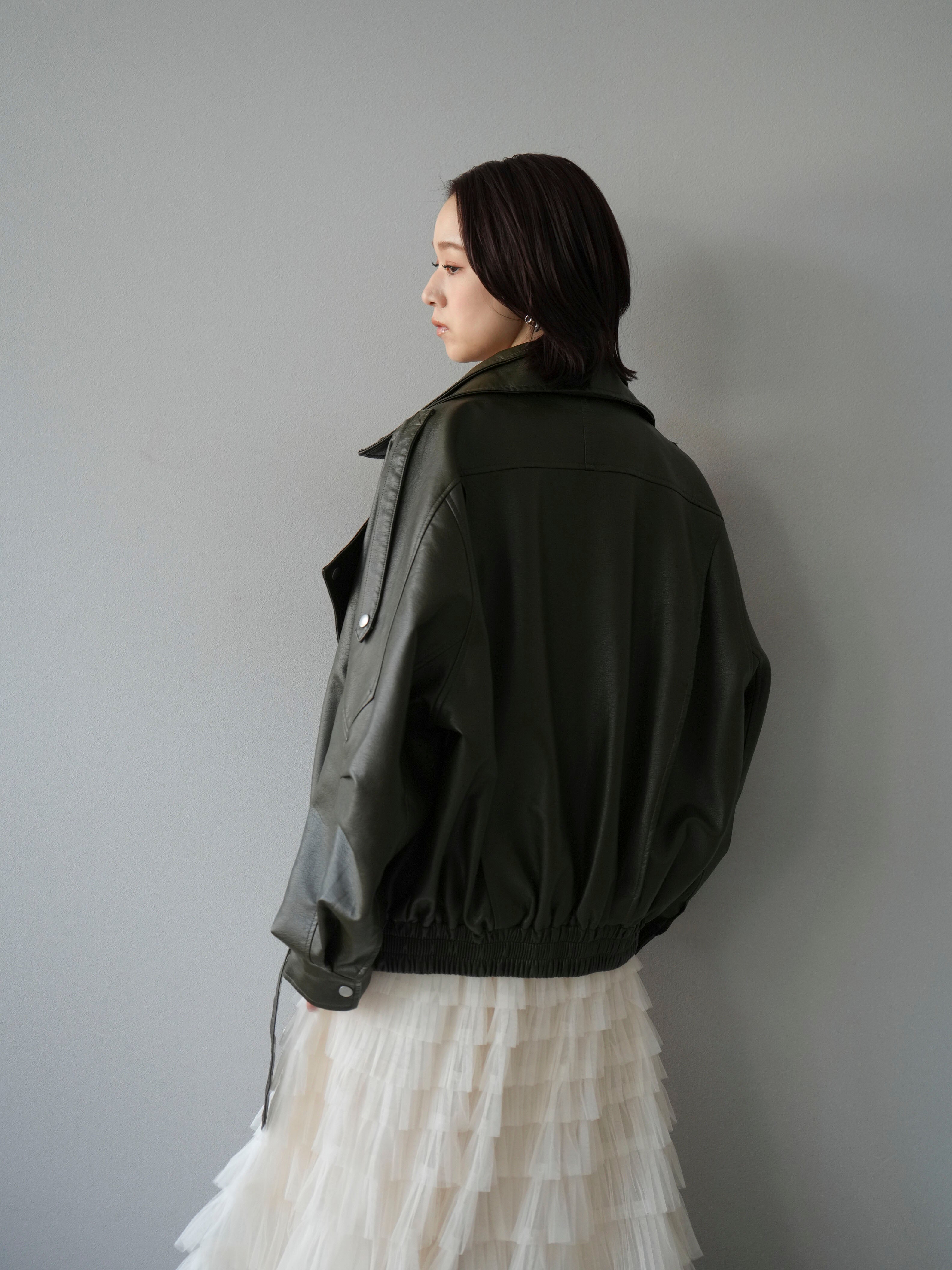 予約]スタンドカラーフェイクレザーブルゾン/カーキ – Lumier
