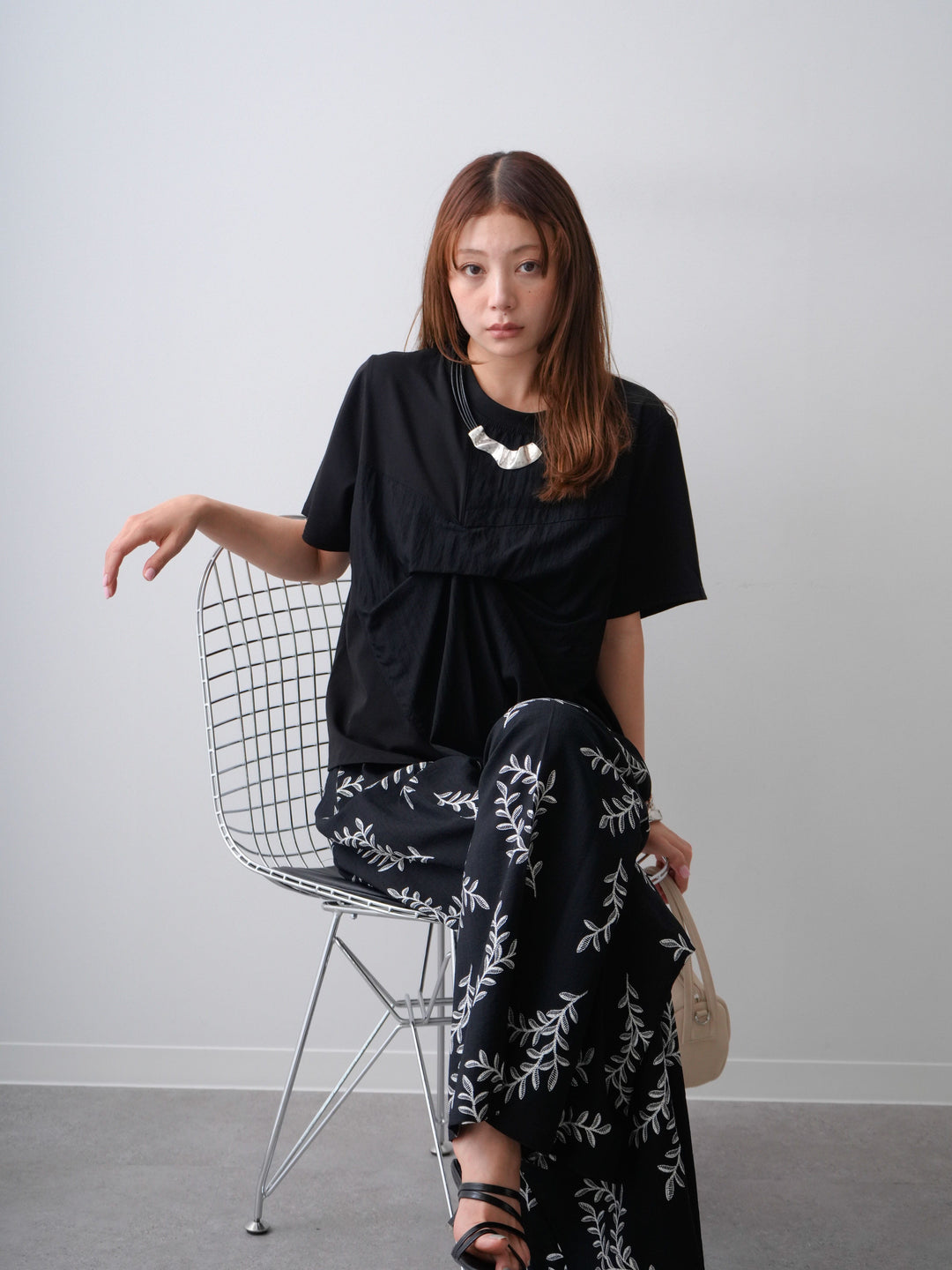 [SET]ラッフルドッキングTEE+リーフプリントタックワイドパンツ(2set)