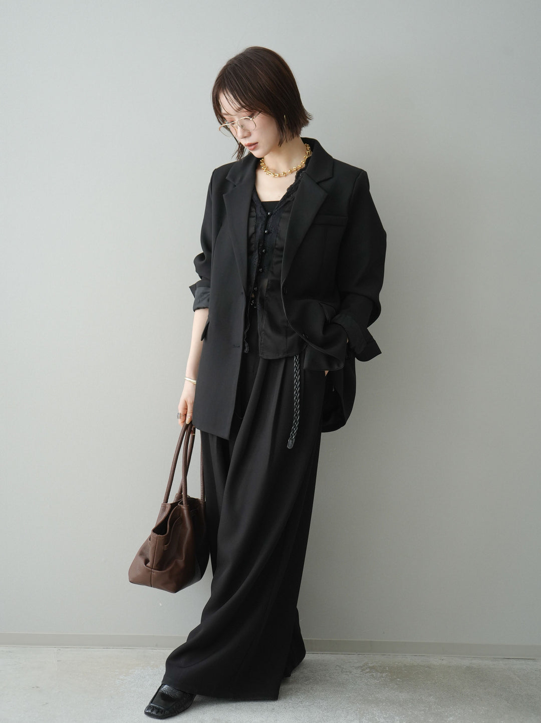 [予約]編み込みベルト付タックワイドパンツ/black