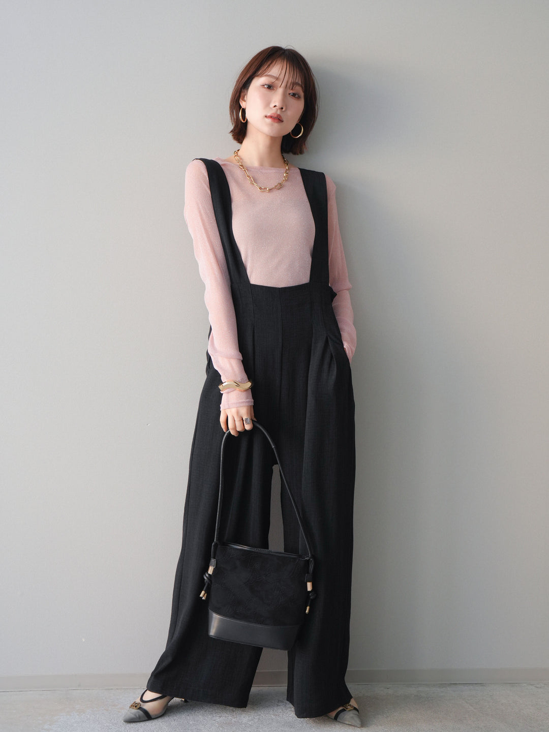 [予約]シボ加工ハイウエストタックサロペット/black