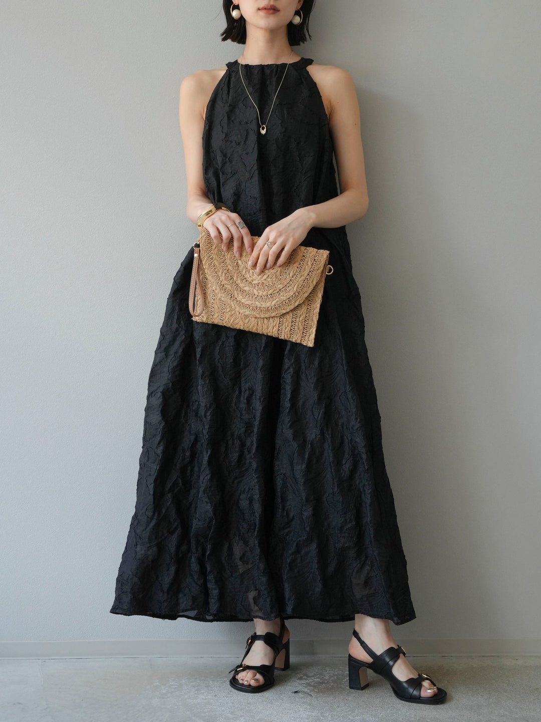 【預購】提花掛脖洋裝/黑色