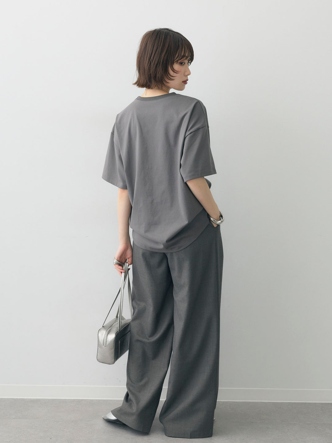 [SET]スタッズロゴTEE+ベルトデザインツータックドレープワイドパンツ(2set)