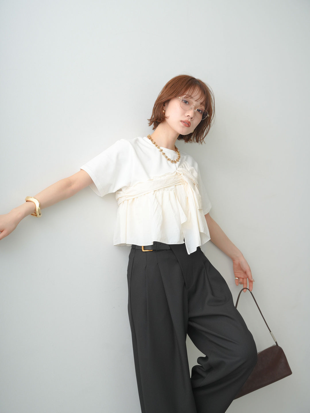 [SET]ナイロンドッキングツイストTEE +アシンメトリーベルトタックワイドパンツ(2set)