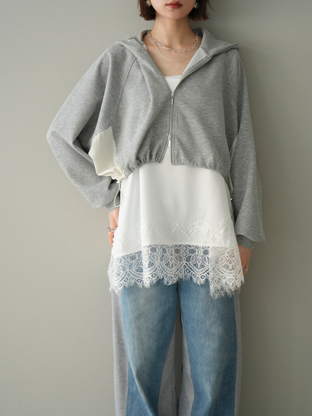 [予約]バイカラー異素材ライトポンチクロップドZIPフーディー/gray