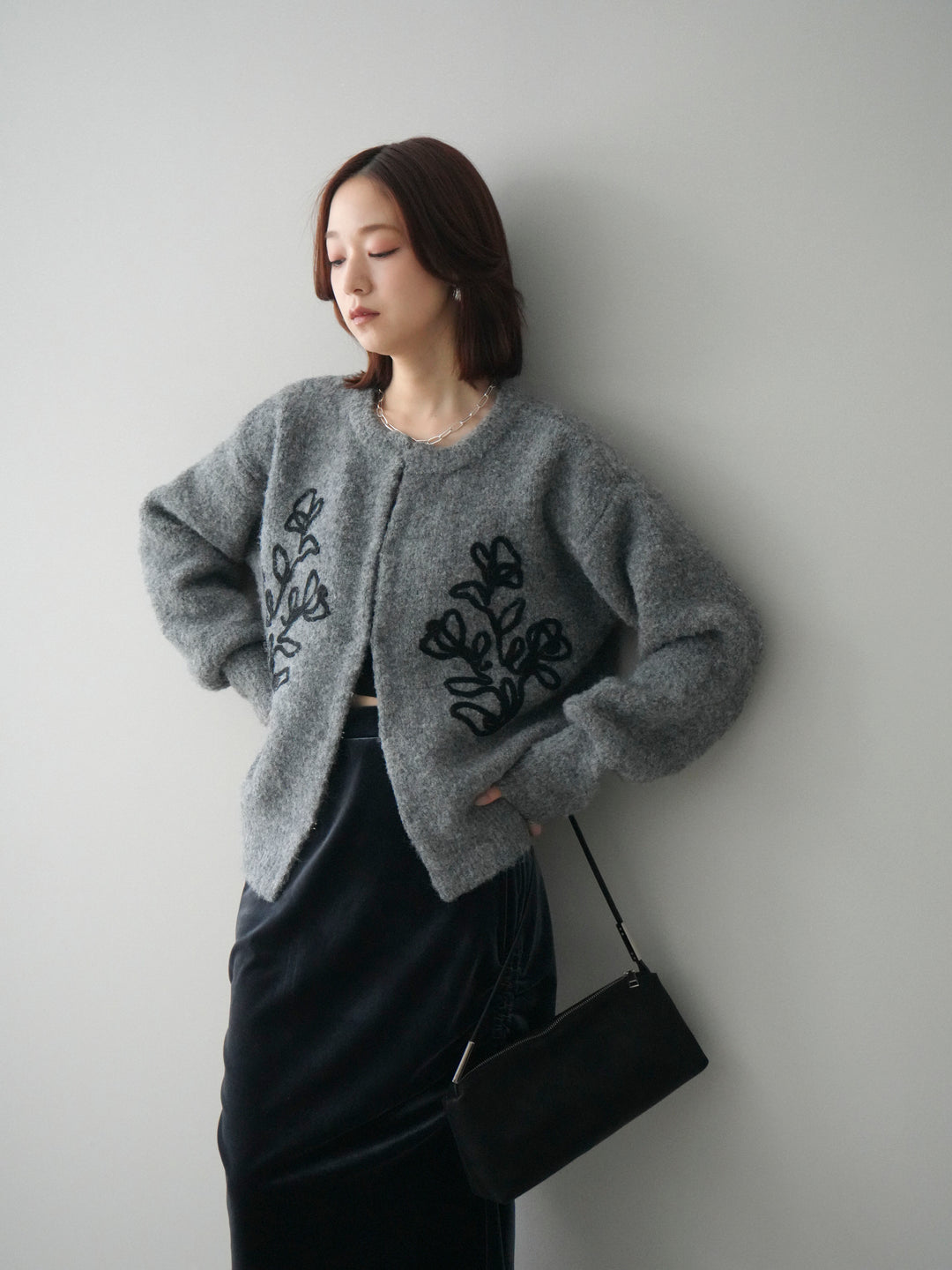 [SET]テープ刺繍ホック開きブークレニットカーディガン+選べるアクセセット(2set)