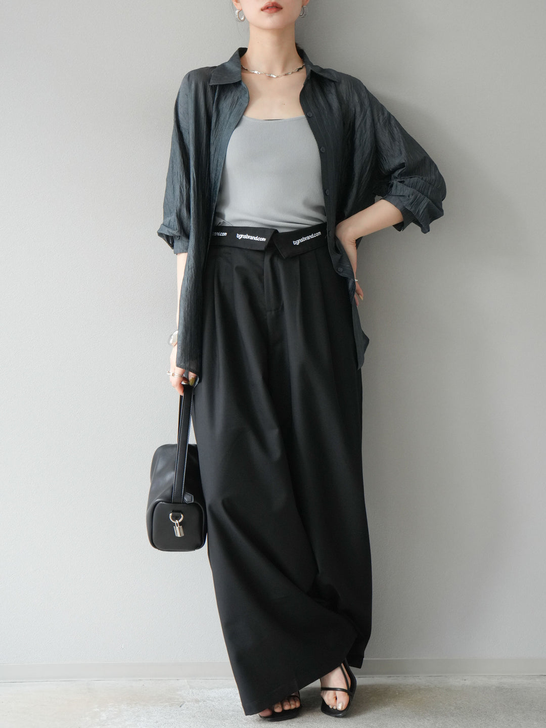 [予約]ウエスト折り返しロゴタックワイドパンツ/ブラック