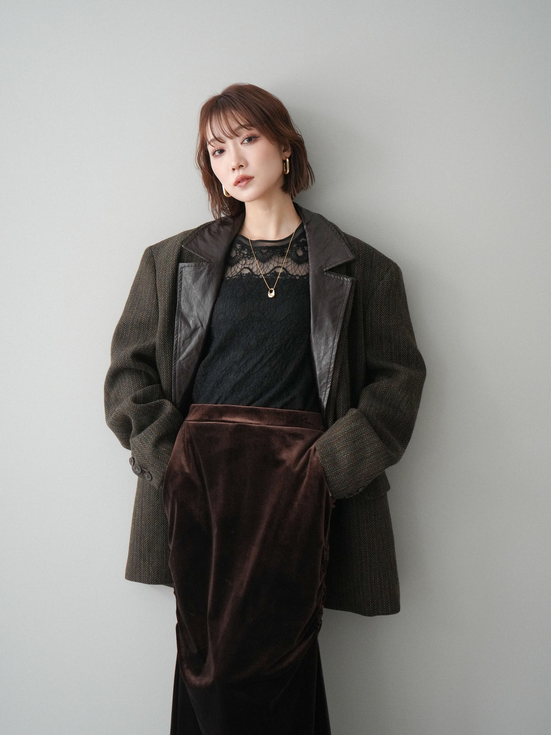 [SET]レイヤードデザインツイードテーラードジャケット+チュールレーストップス+ギャザーベロアスカート(3set)