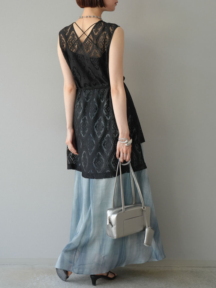 [SET] 緞面滾邊蕾絲無袖上衣 + nuance 透視喇叭裙 (2 套)